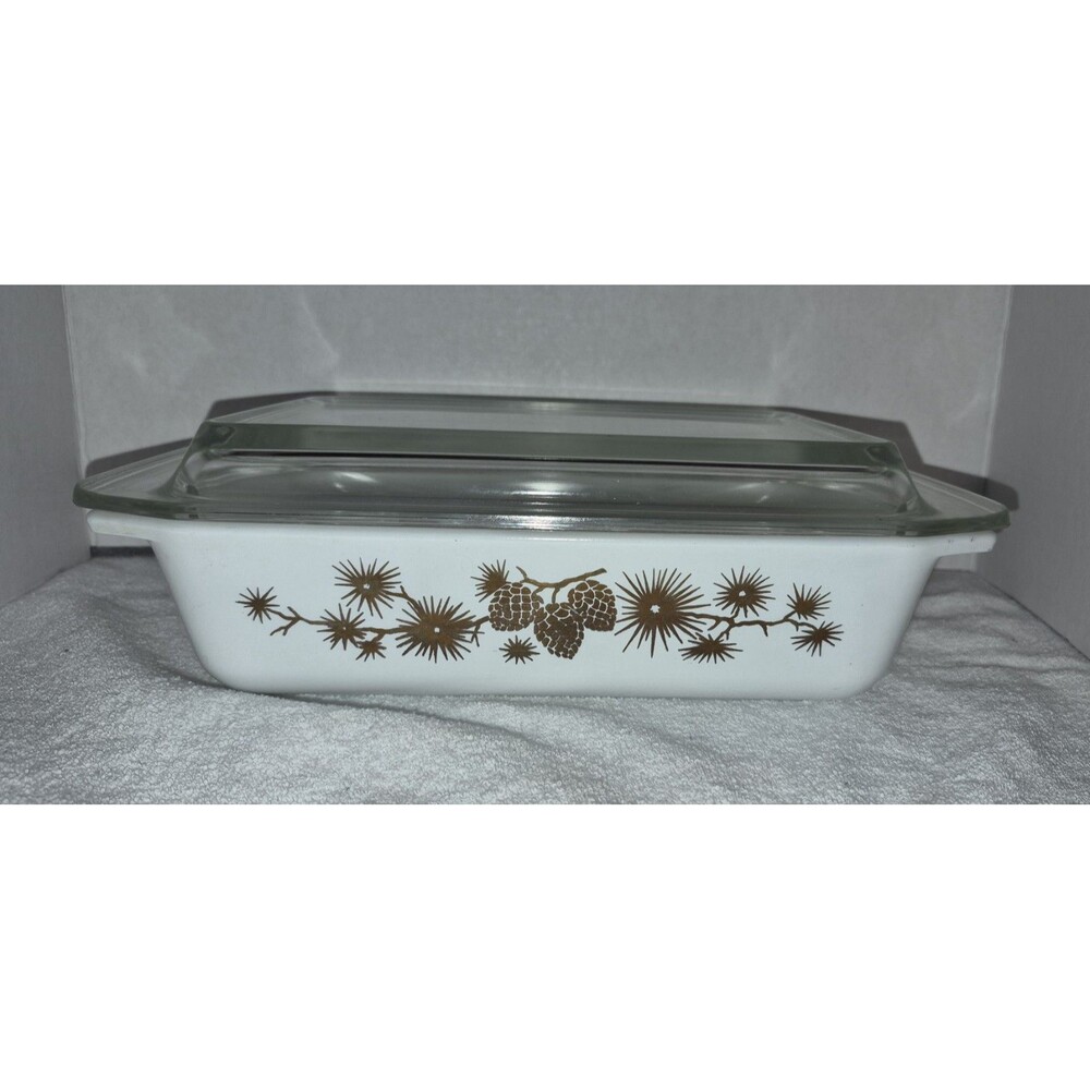 Vintage 1961 PYREX 575-B Golden Pine Cone Casserole Dish with Lid